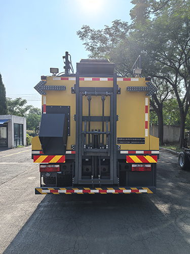 圣工牌HGY5183TXBD6沥青路面热再生修补车公告图片