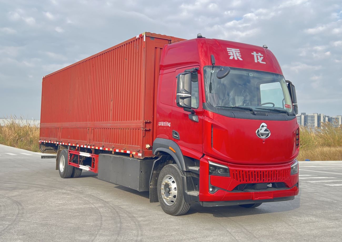 乘龙牌LZ5120XYKM3AZBEV01纯电动翼开启厢式货车公告图片