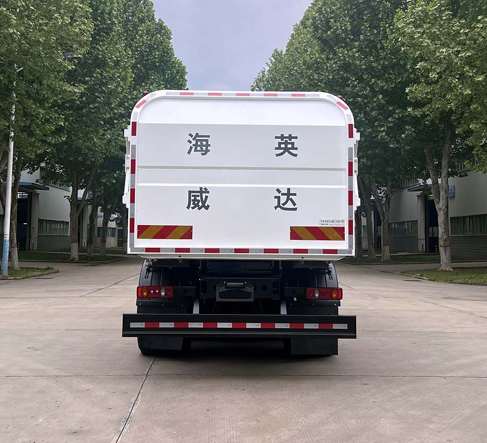 海威英达牌HWA5180ZDJDFBEV纯电动对接式垃圾车公告图片