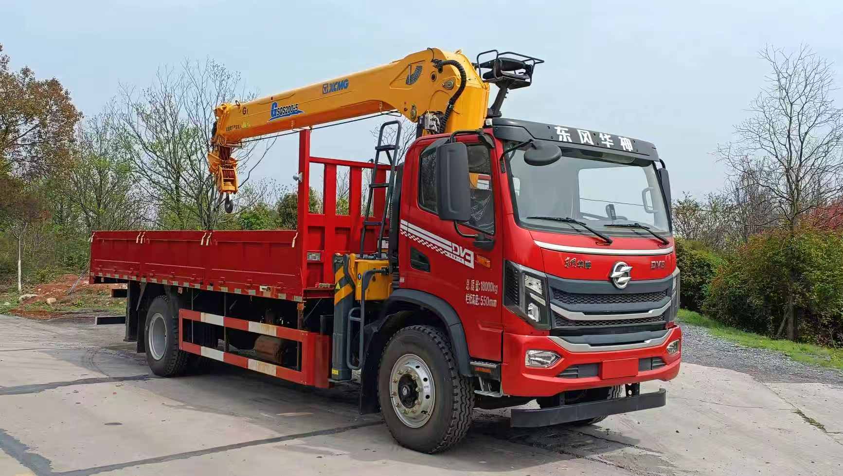 XCL5188JSQM6型随车起重运输车图片