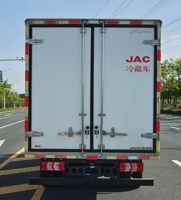 江淮牌HFC5040XLCPVEV3纯电动冷藏车公告图片