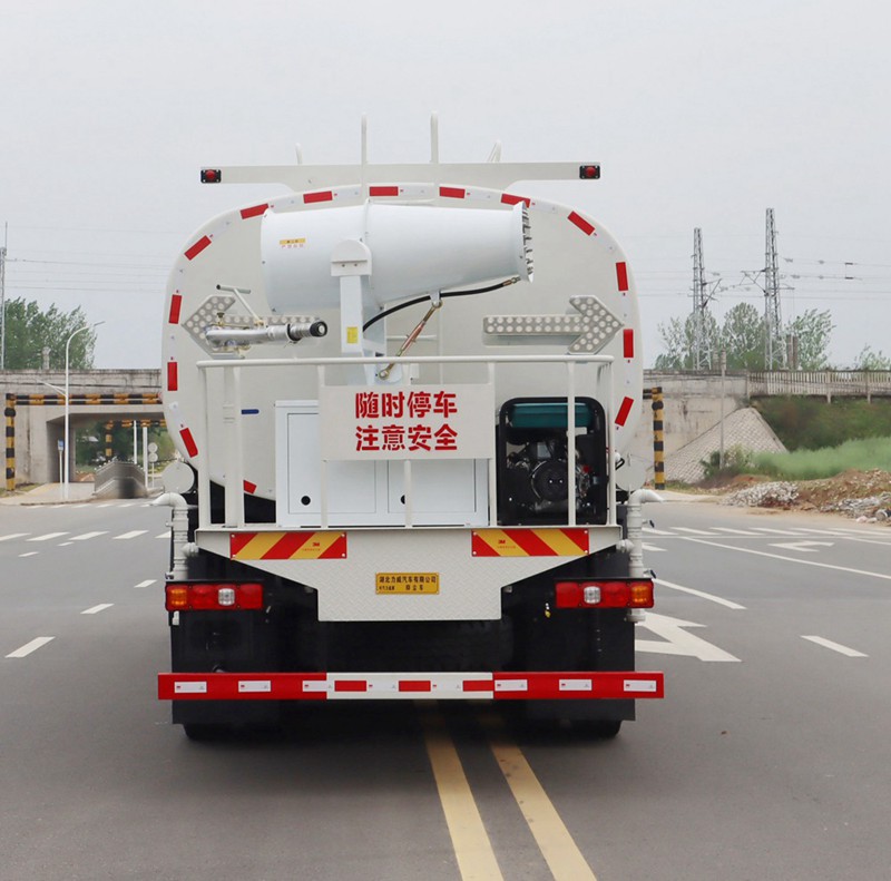 抑尘车图片