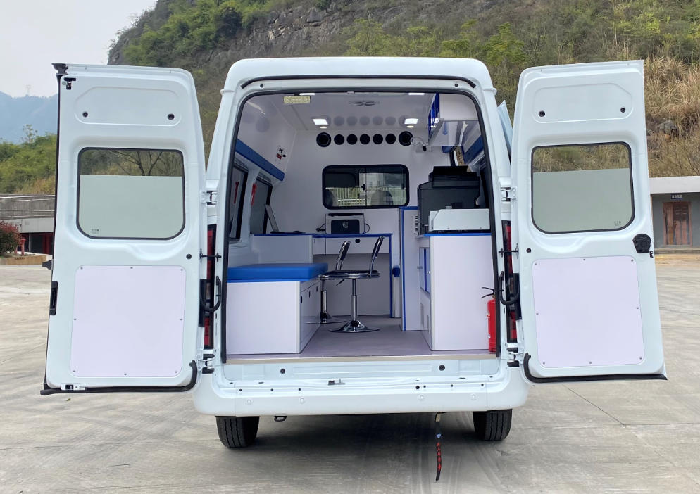 春风贵客牌GKQ5045XYLM6医疗车公告图片