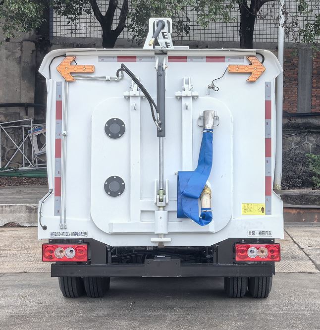 福田牌BJ5044TXSEV-H1纯电动洗扫车公告图片