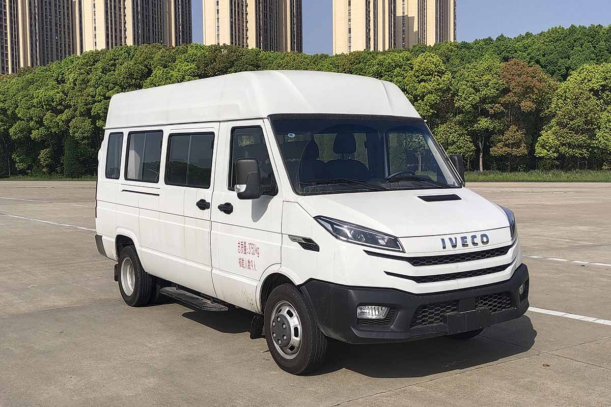 XDV5040XYBN6型运兵车图片