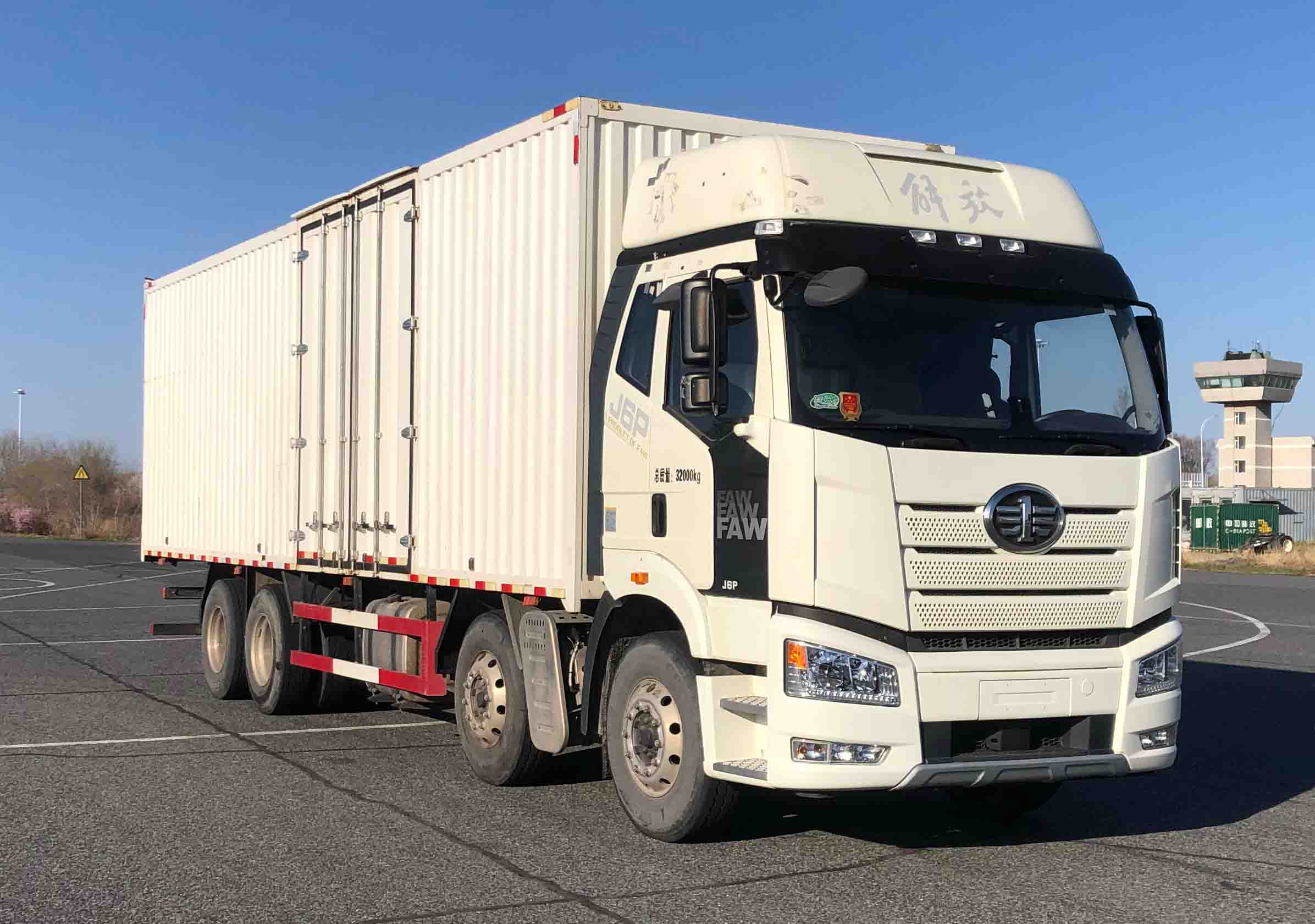 CA5320XXYP77K1L6T4E6Z 解放牌厢式货车图片