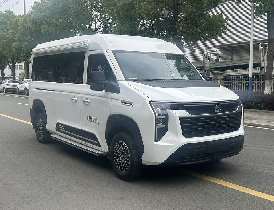 龙星汇牌HLV5045XSYYZ6宿营车公告图片