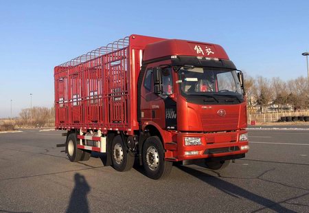 解放牌CA5250CCQP62K1L5T3E6畜禽運(yùn)輸車公告圖片