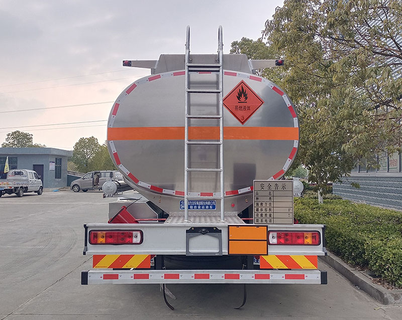 程力牌CL5181GYYLC6铝合金运油车公告图片