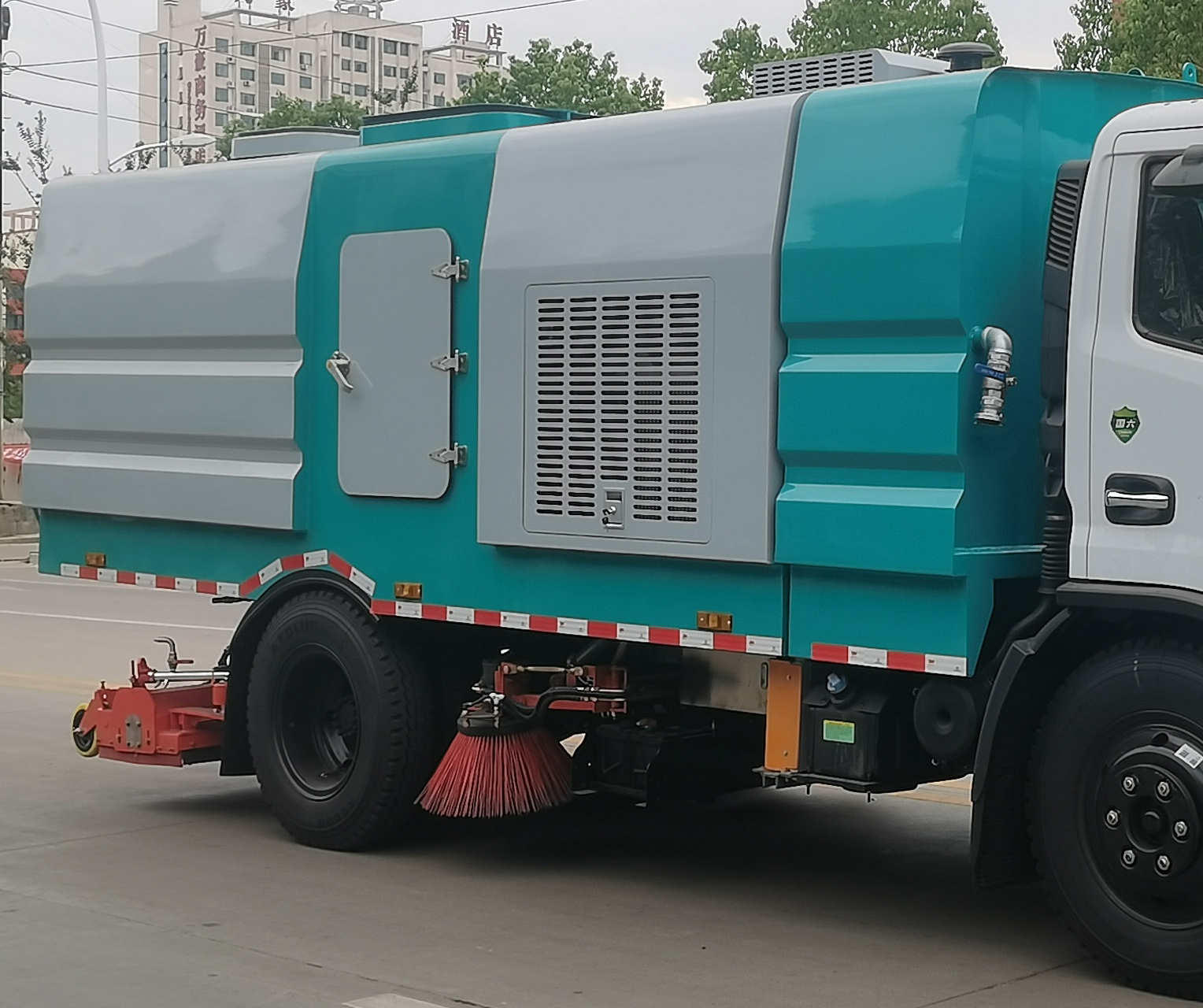 华通牌HCQ5125TWQEQ6道路污染清除车公告图片