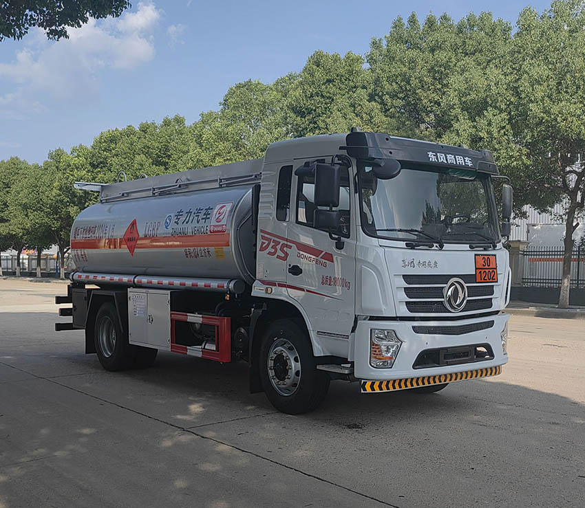 专力牌ZLC5183GJYDC6加油车公告图片