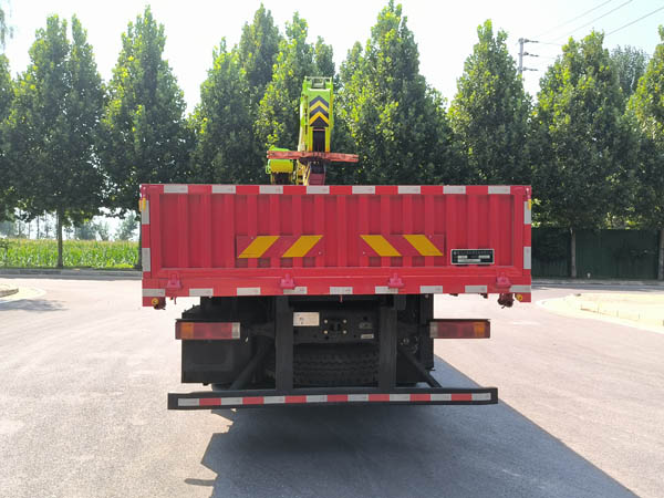 陕汽牌SXD5259JSQ4C随车起重运输车公告图片