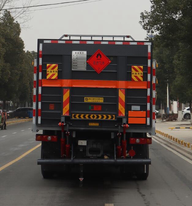 中汽力威牌HLW5329TQP6DS氣瓶運輸車公告圖片
