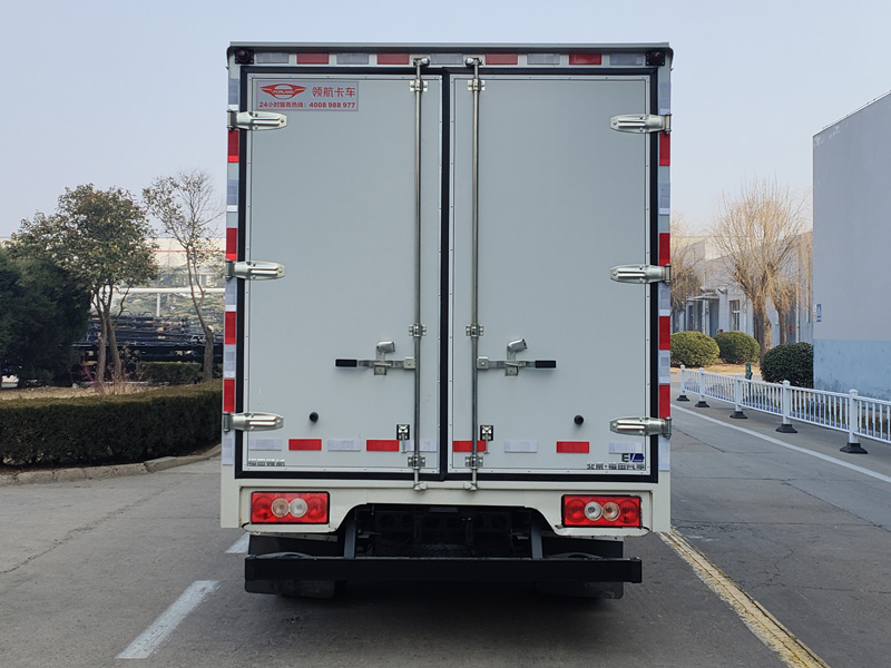 福田牌BJ5045XXYEV57纯电动厢式货车公告图片