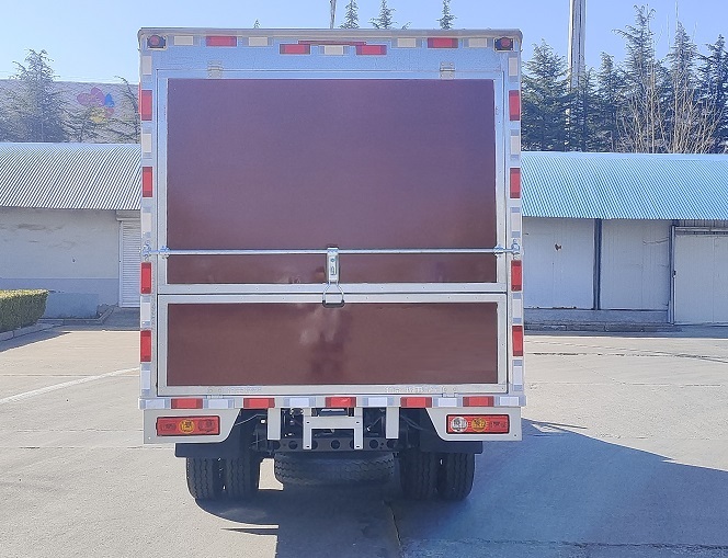 福田牌BJ5032XZS5JV5-01展示车公告图片