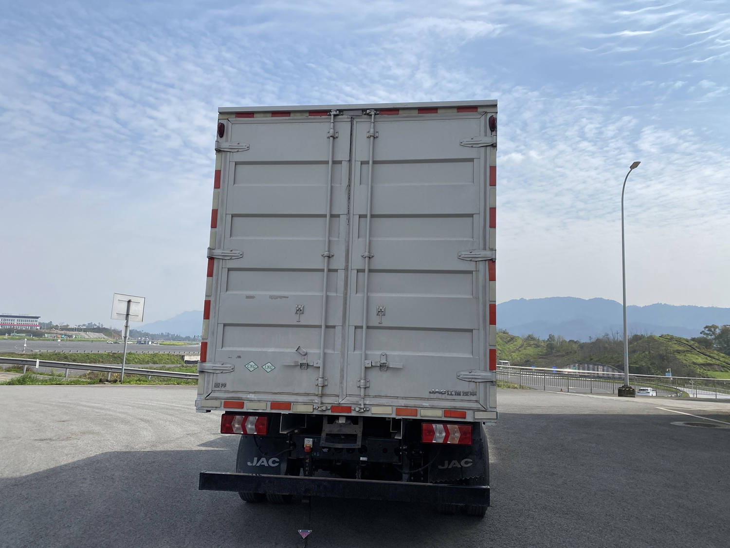 江淮牌HFC5045XXYP32N4C7NS厢式货车公告图片