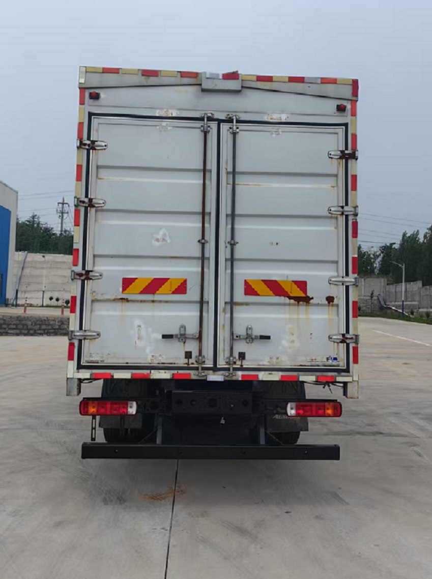 福田牌BJ5186XYKEVL纯电动翼开启厢式货车公告图片
