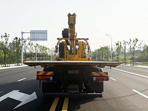 龙牧双星牌LMX5250TQZBJ6清障车公告图片