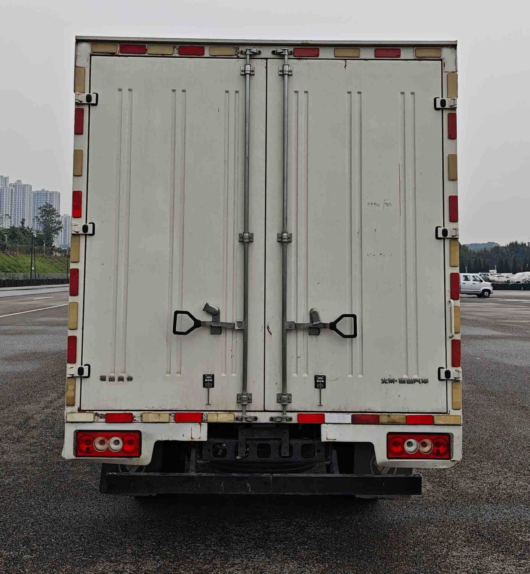 福田牌BJ5044XXY-FM7厢式货车公告图片