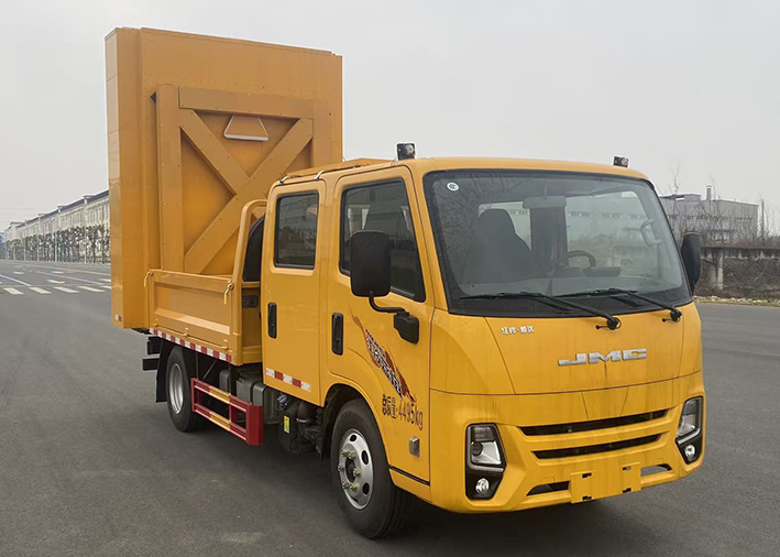 鼎宸腾兴牌DCZ5041TFZJ6防撞缓冲车公告图片