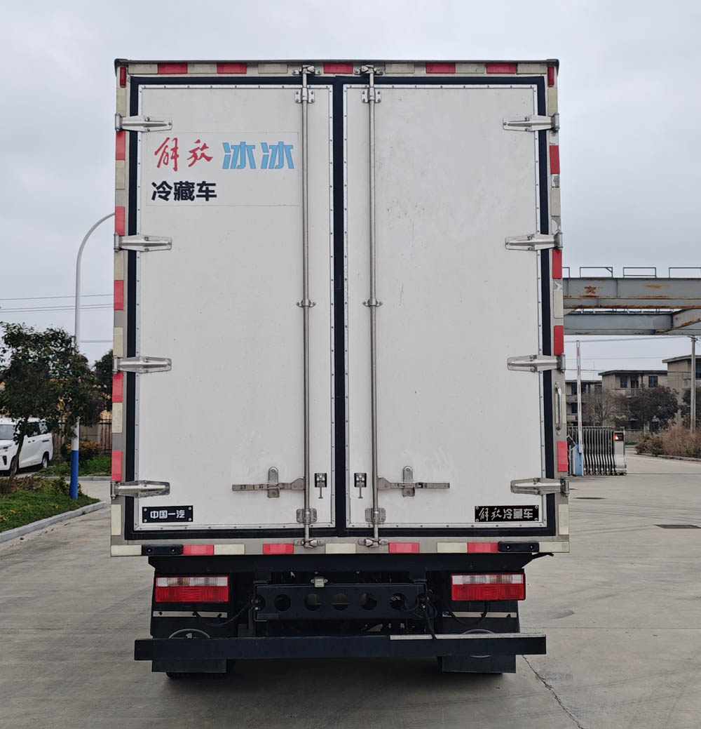 解放牌CA5047XLCP40K50L2E6A84冷藏车公告图片