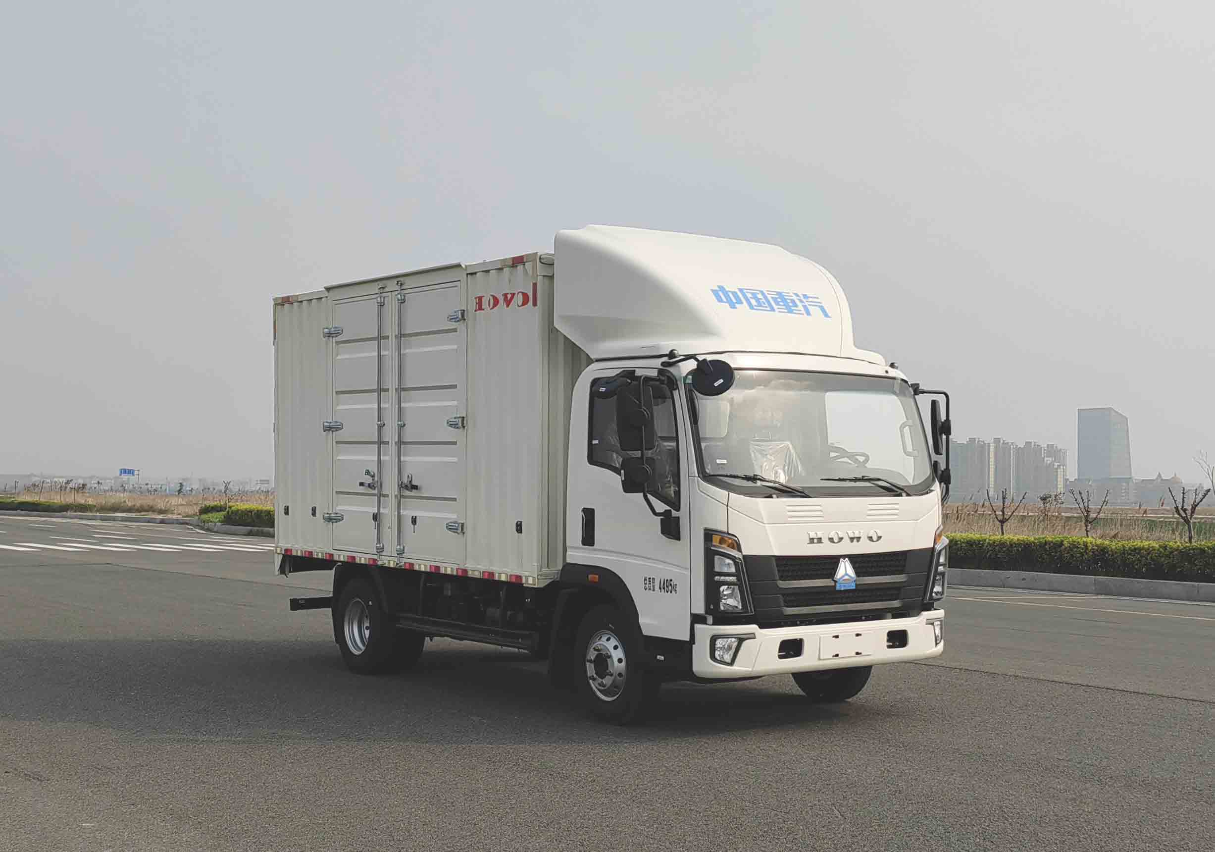 豪沃牌ZZ5047XXYK3615Z1BEV2E纯电动厢式货车