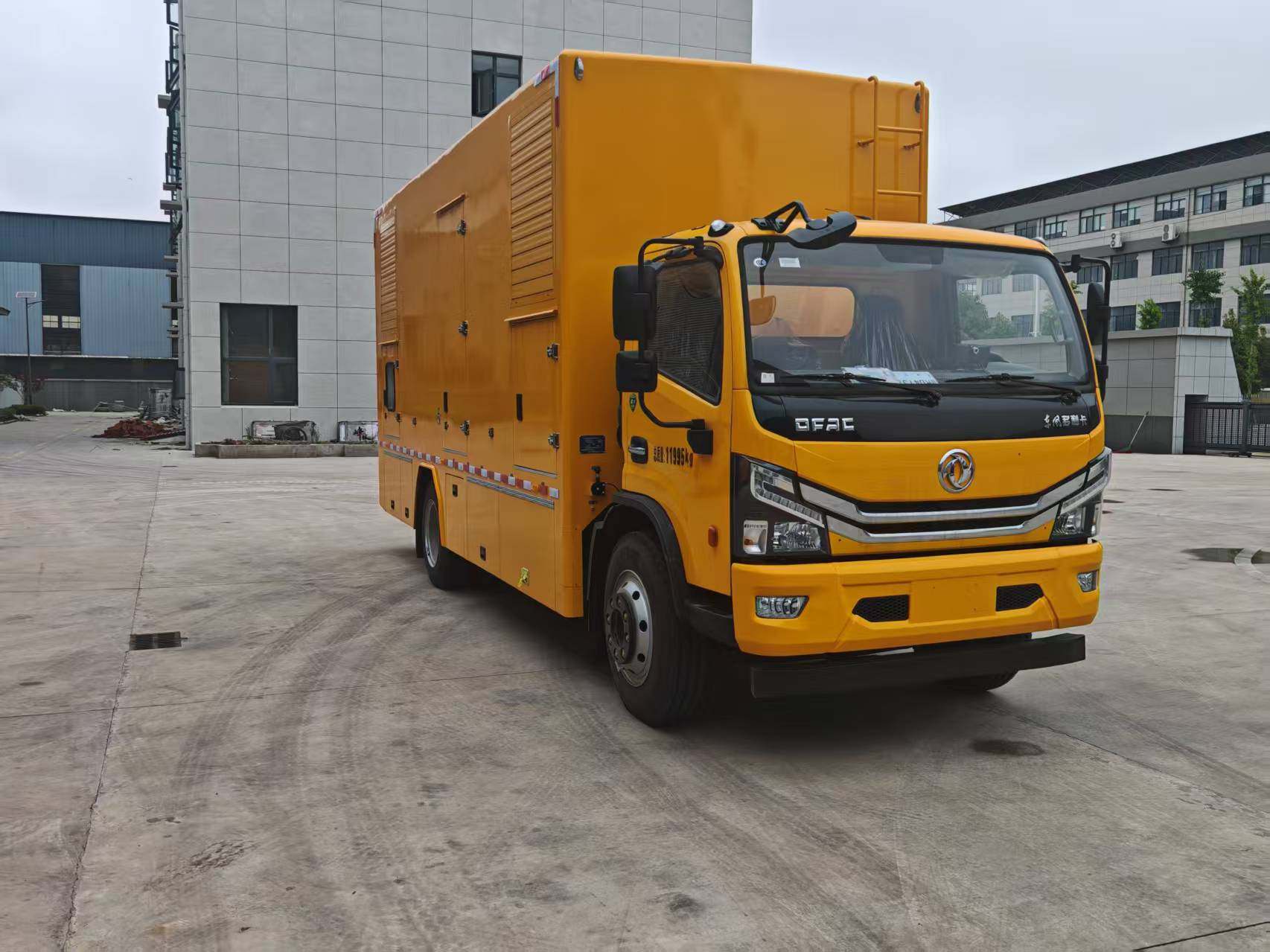 ZCF5120XDY型电源车图片