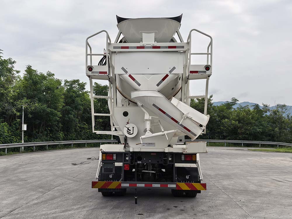 川汽建邦牌JBJ5185GJBZBEV纯电动混凝土搅拌运输车公告图片