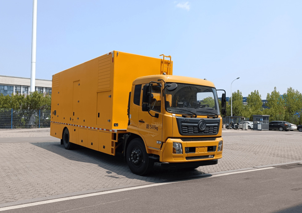 SML5150XDYD6型电源车图片