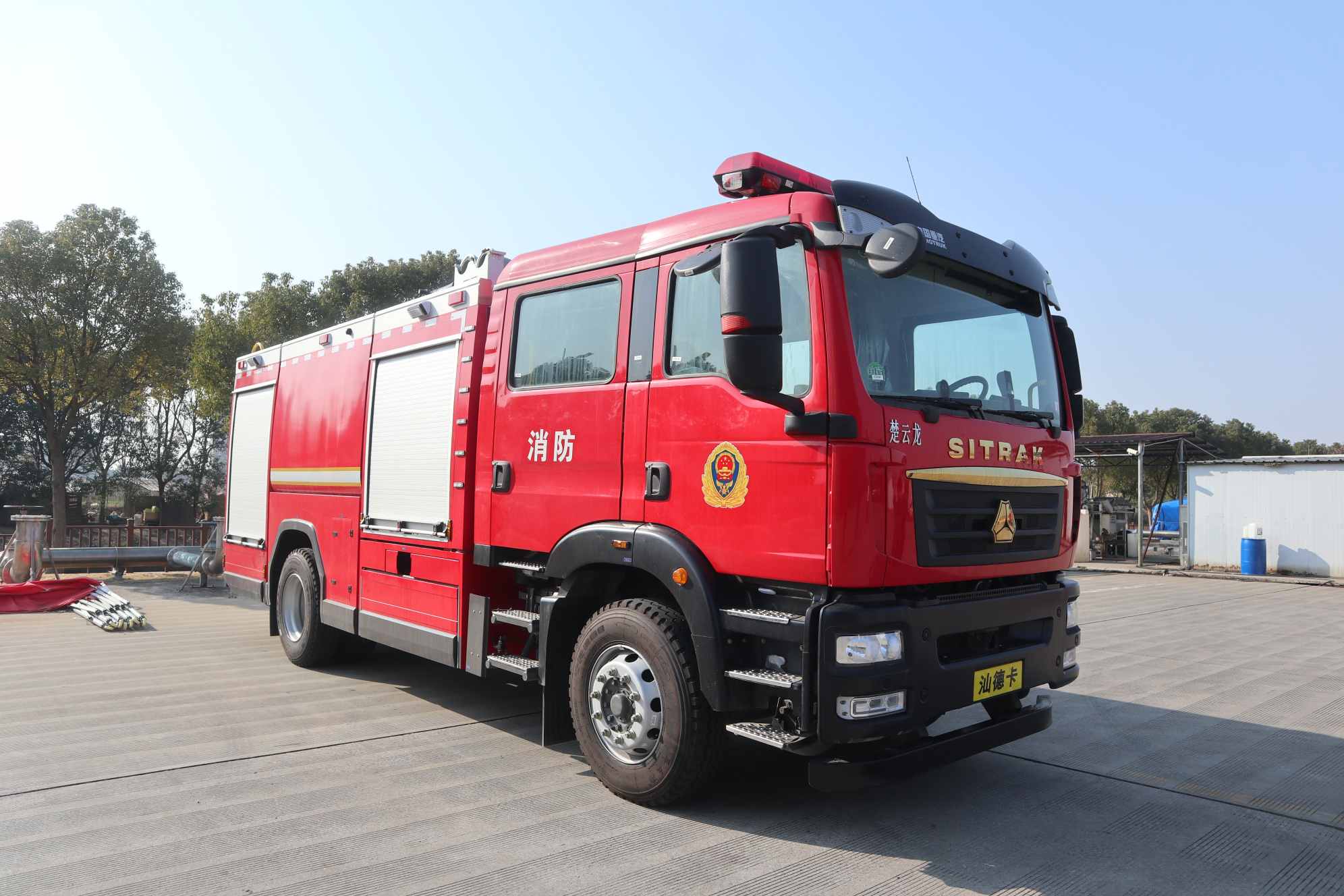 XFY5180GXFPM60/S6A型泡沫消防车图片