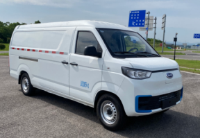 纯电动配电车