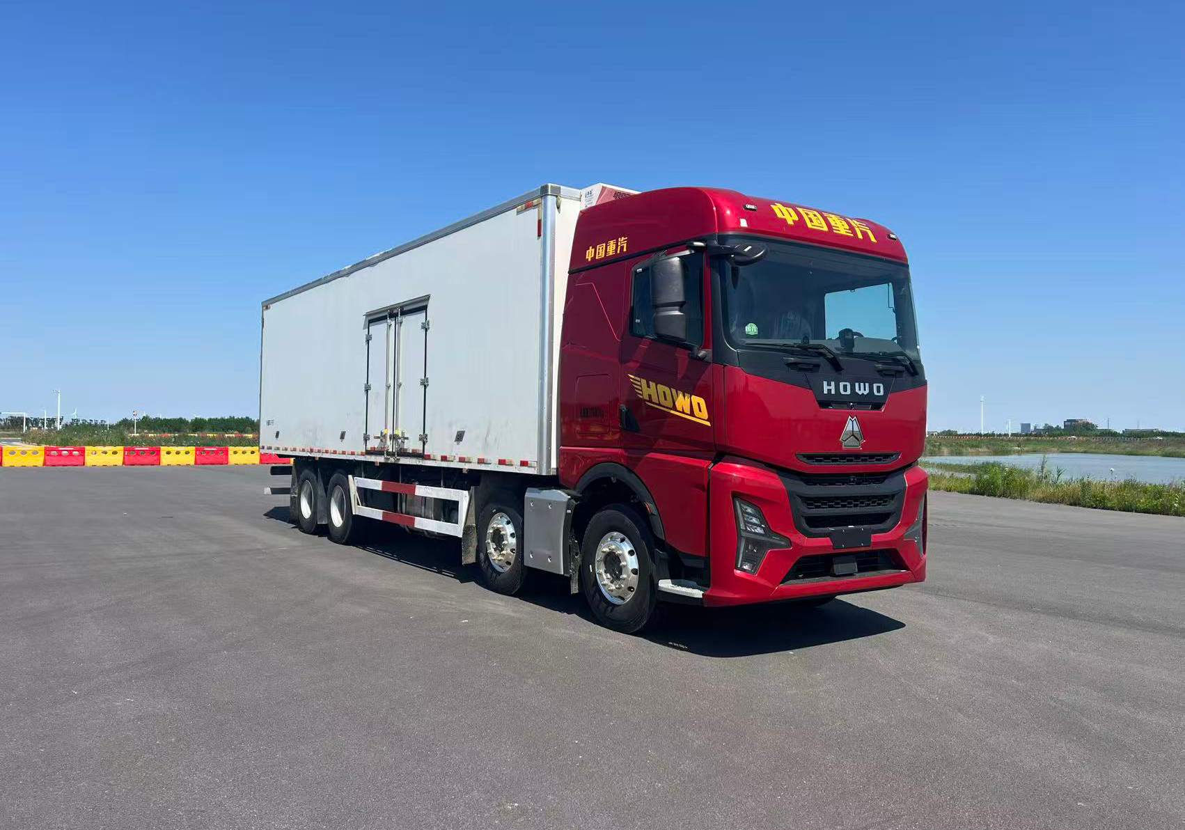 豪沃牌ZZ5327XLCV466TF1K冷藏车