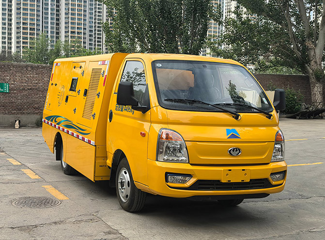 LDS5040XPDBEV型纯电动配电车图片