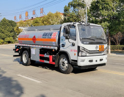 运油车