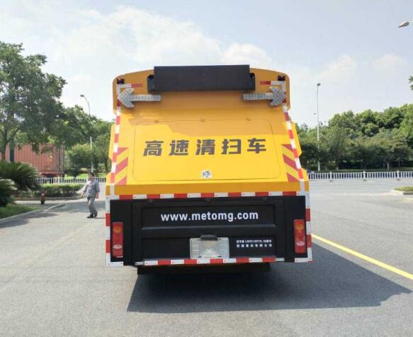 浙专牌LMZ5180TSL扫路车公告图片