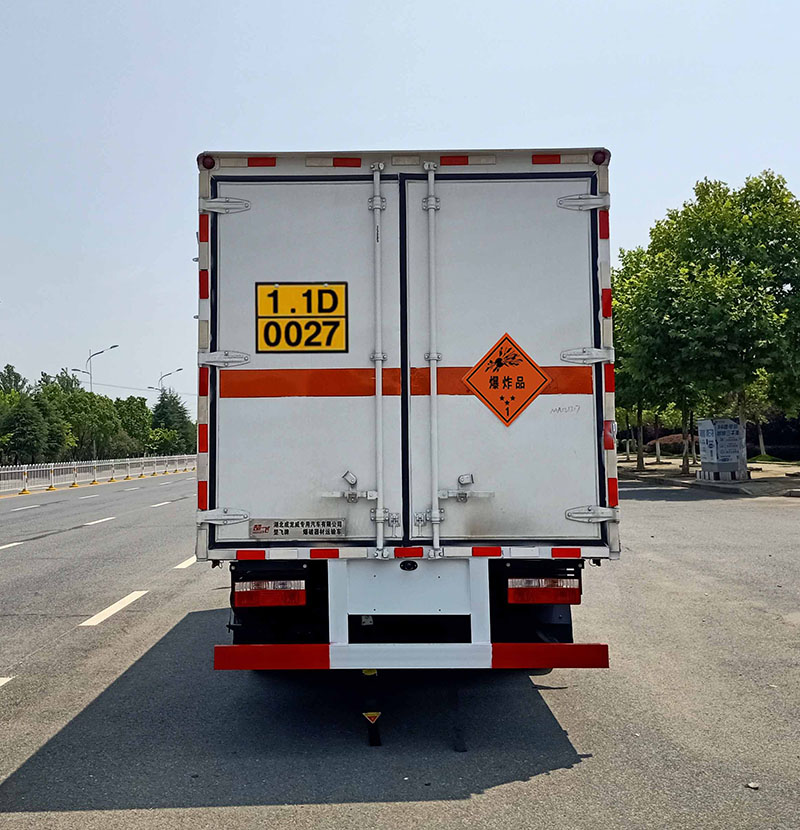 楚飛牌CLQ5122XQY6E爆破器材運輸車公告圖片