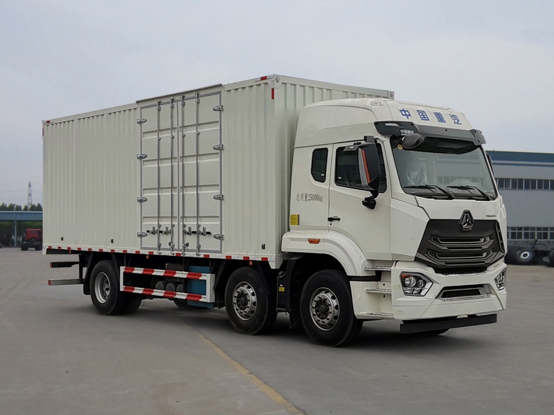 豪沃牌ZZ5257XXYK35CJF1厢式运输车