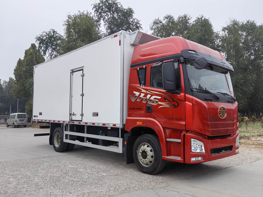 CA5180XLCP26K8L2E6A90 解放牌冷藏车图片