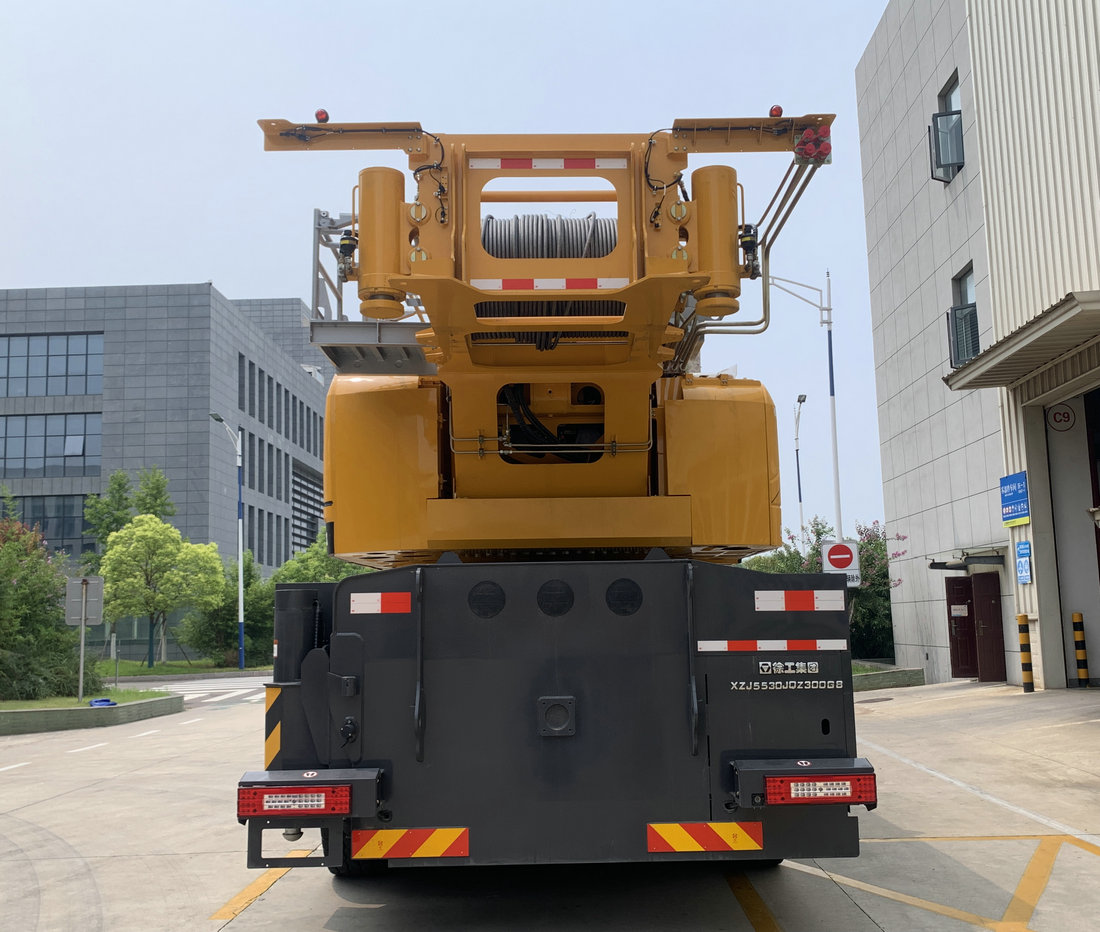 徐工牌XZJ5530JQZ300G8汽车起重机公告图片