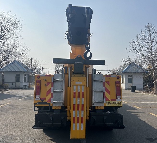 聊工牌HTL5257TQZZ6清障车公告图片