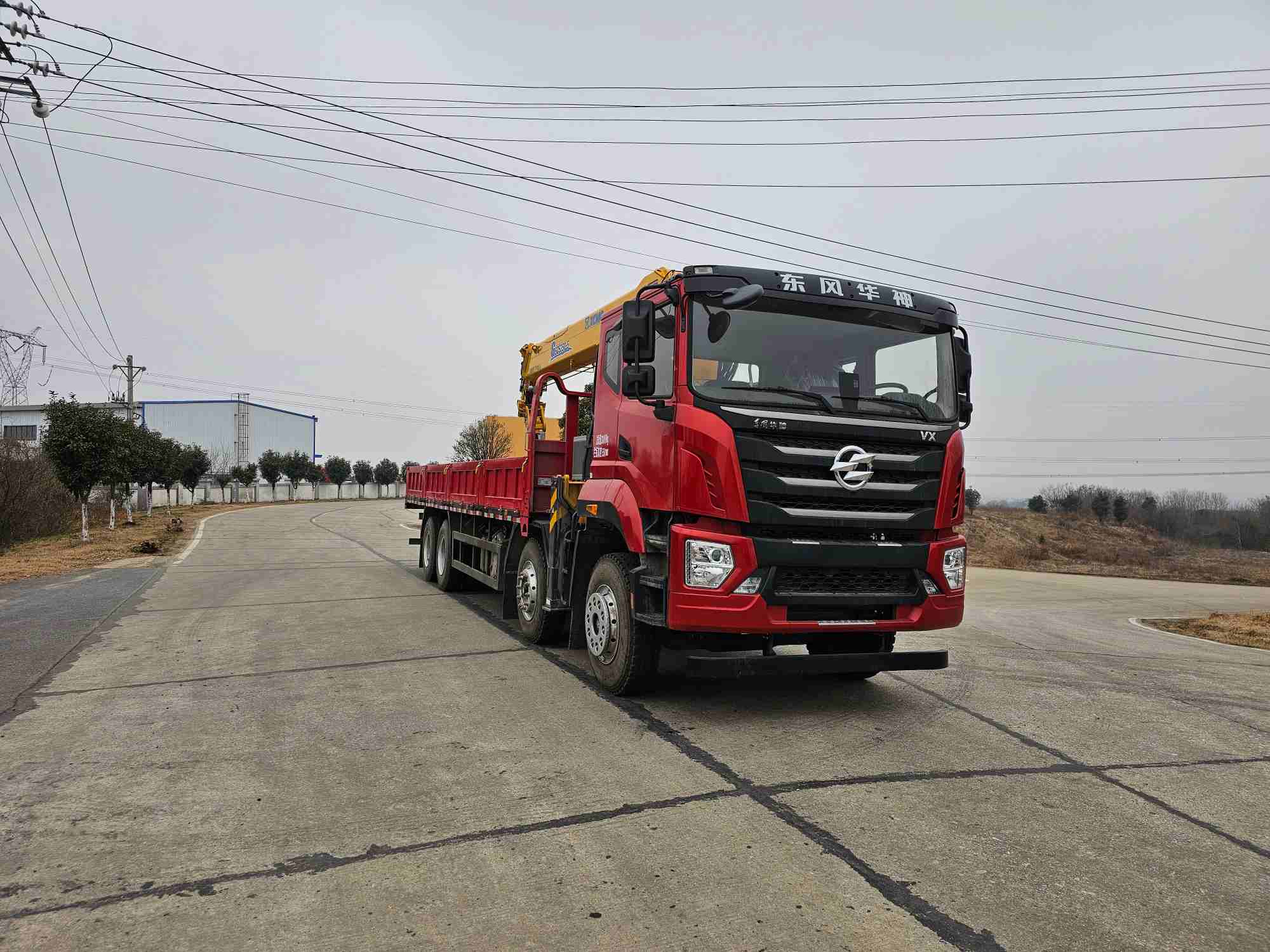 XCL5318JSQD6型随车起重运输车图片