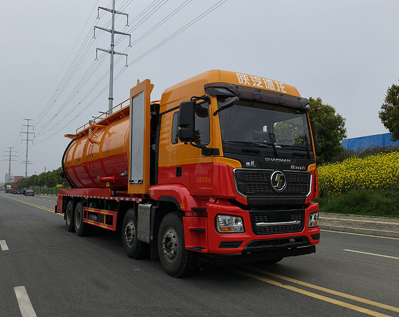HHZ5311GSTSX6 龙力驰牌疏通吸污车图片