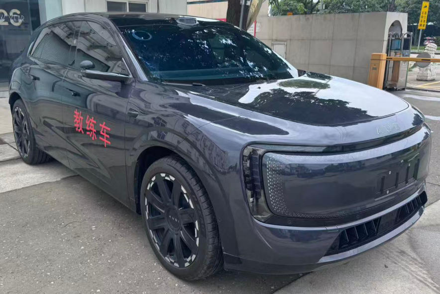 迈越牌AAR5032XLHBEV纯电动教练车
