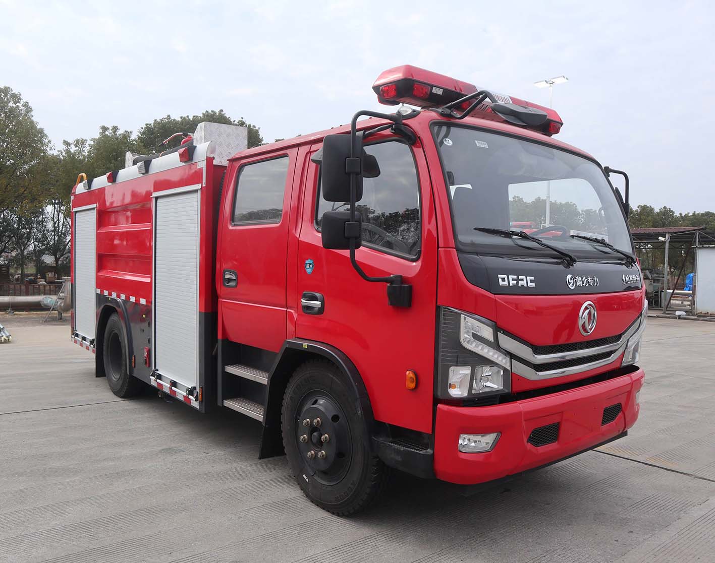 ZLC5120GXFPM55/E6型泡沫消防车图片