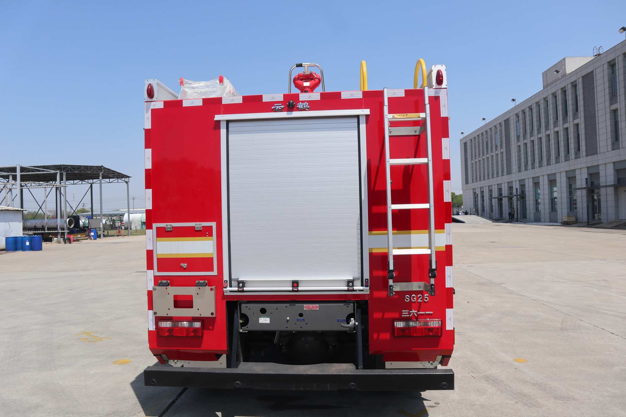 云鹤牌WHG5100GXFSG25/C6A水罐消防车公告图片