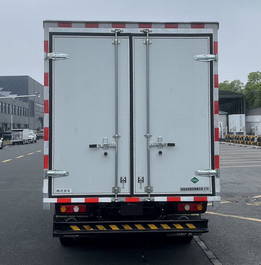 东风牌EQ5040XXY6DNFAC厢式货车公告图片