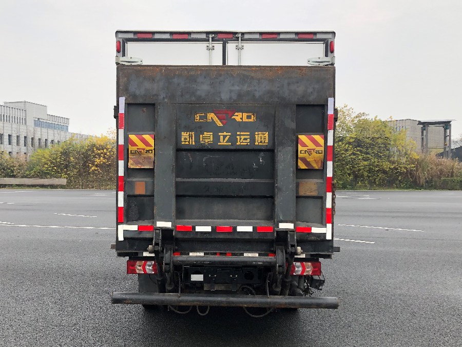 陕汽牌SX5040XXYBEV341NFJ纯电动厢式货车公告图片