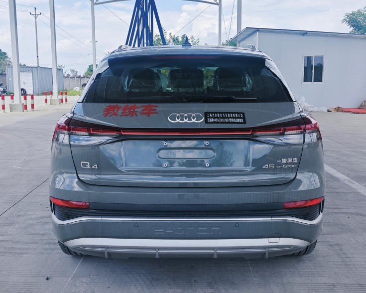 迈越牌AAR5036XLHBEV纯电动教练车公告图片