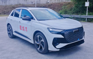 纯电动教练车