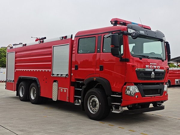 YZR5340GXFPM180/T6型泡沫消防车图片